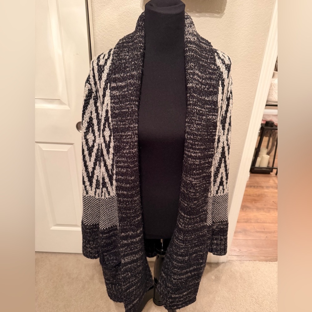 Boho vibes Lucky Brand Black & White Open-Front Geometric Cardigan